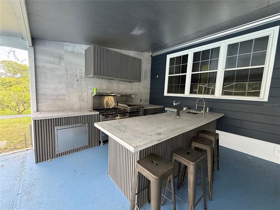 待售: $849,950 (5 贝兹, 4 浴室, 5200 平方英尺)