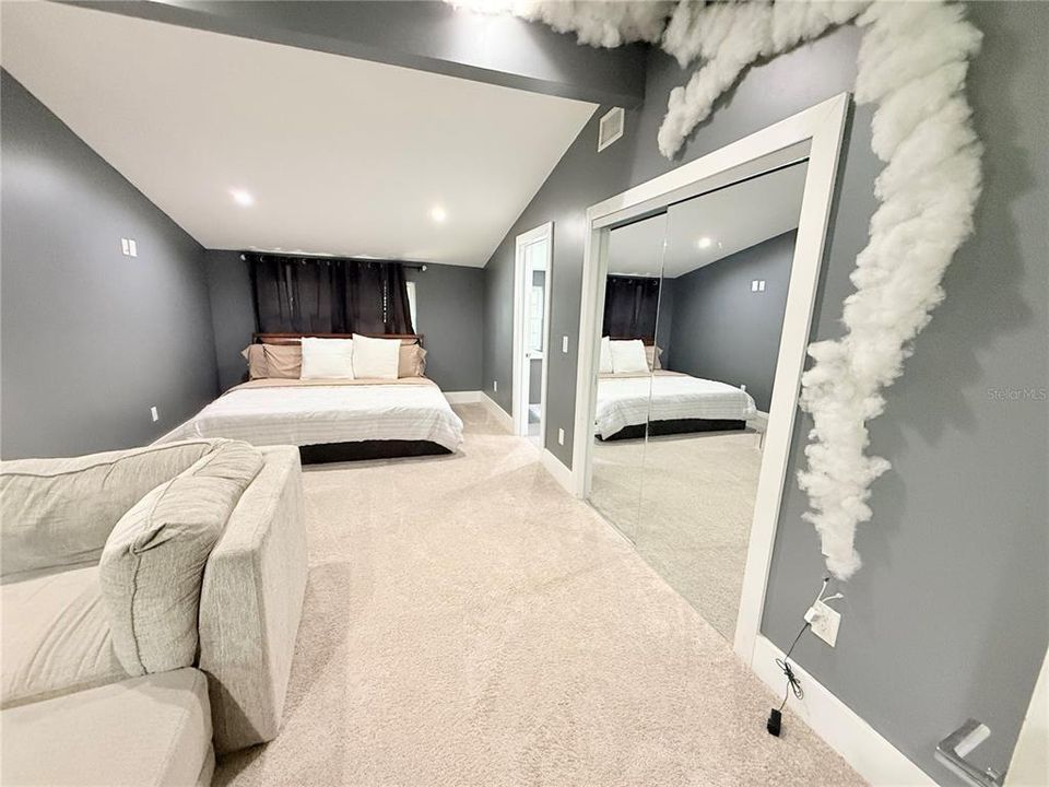 待售: $849,950 (5 贝兹, 4 浴室, 5200 平方英尺)