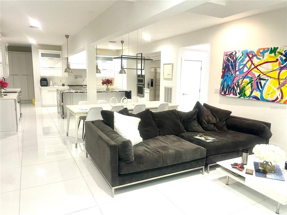 待售: $849,950 (5 贝兹, 4 浴室, 5200 平方英尺)