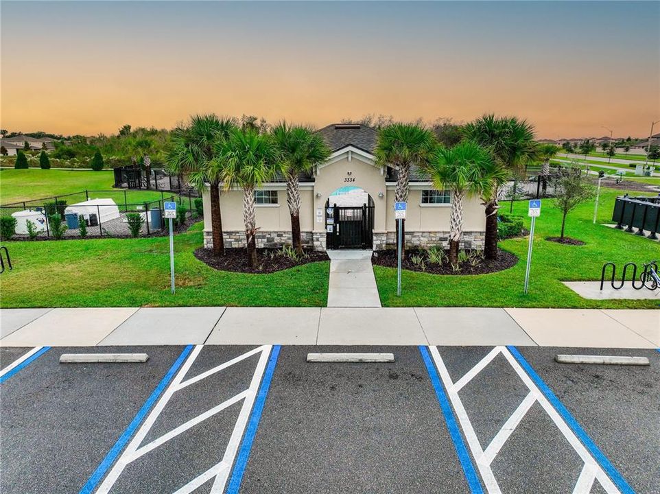 Под контрактом: $295,000 (4 спален, 2 ванн, 1848 Квадратных фут)