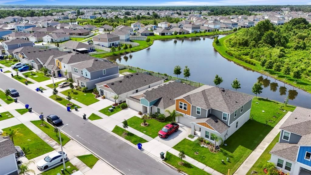 Под контрактом: $295,000 (4 спален, 2 ванн, 1848 Квадратных фут)