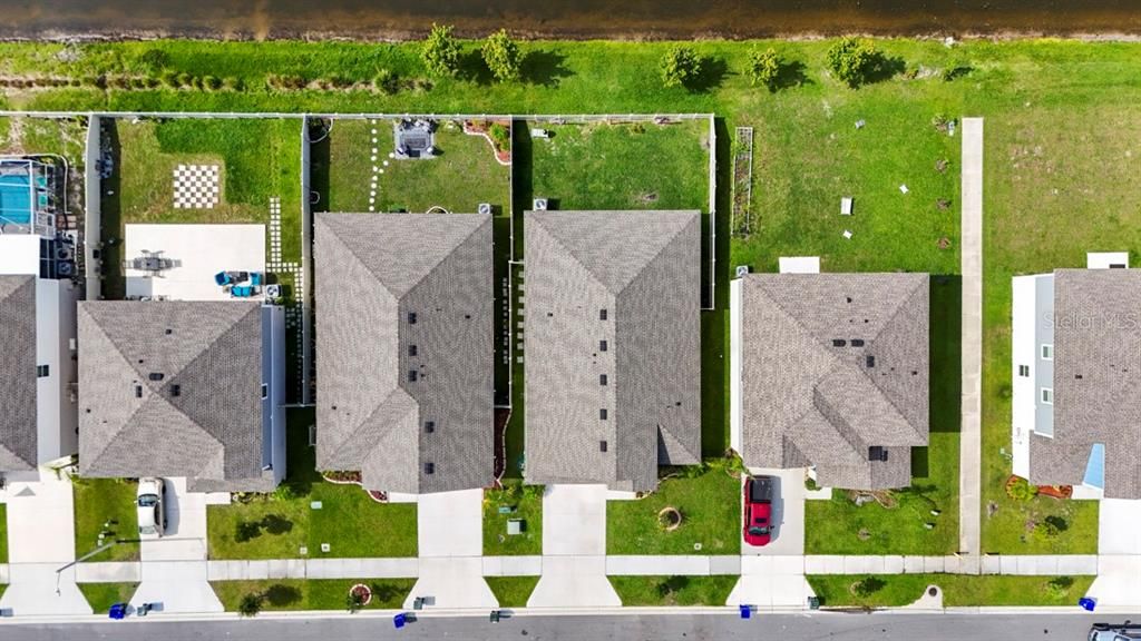 Под контрактом: $295,000 (4 спален, 2 ванн, 1848 Квадратных фут)