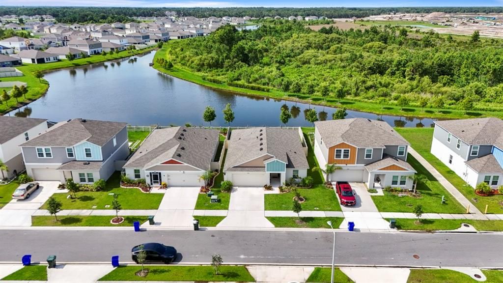 Под контрактом: $295,000 (4 спален, 2 ванн, 1848 Квадратных фут)