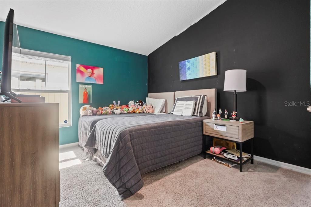 Под контрактом: $295,000 (4 спален, 2 ванн, 1848 Квадратных фут)