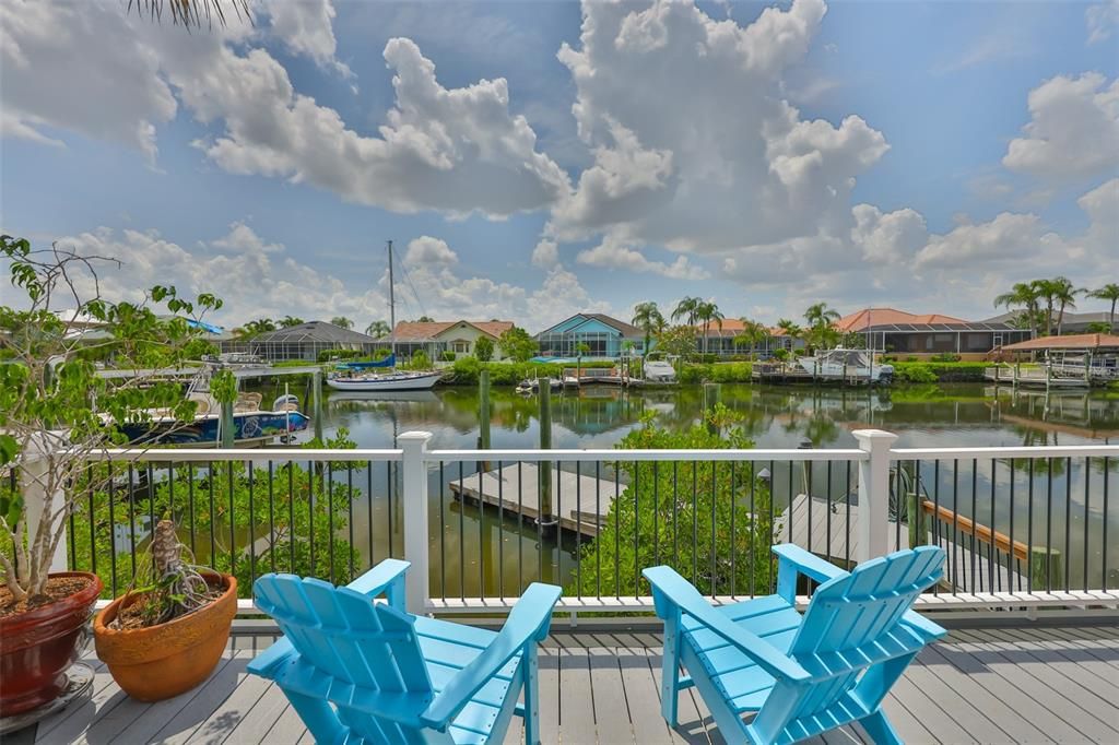 合同活跃: $1,200,000 (4 贝兹, 3 浴室, 3339 平方英尺)