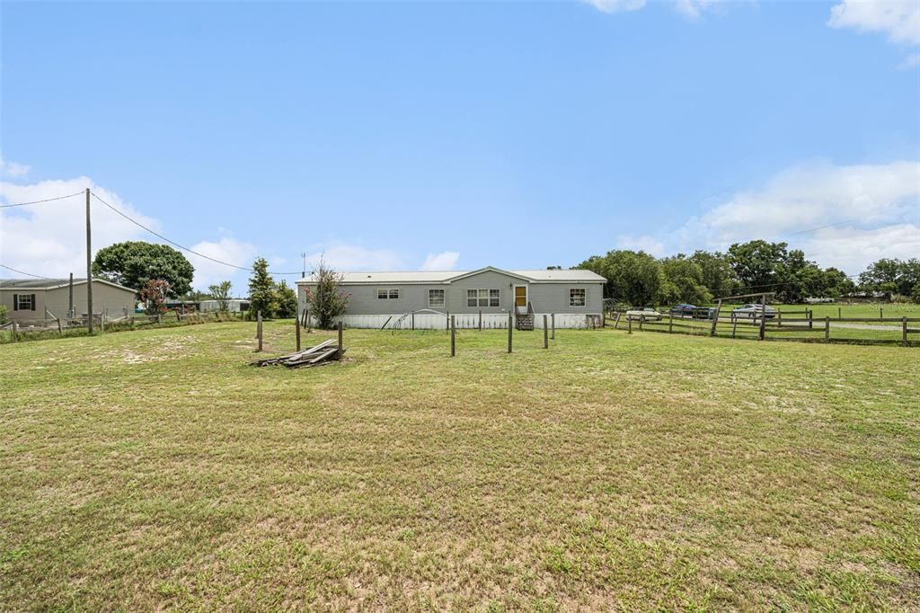 En Venta: $339,900 (4 camas, 3 baños, 2356 Pies cuadrados)