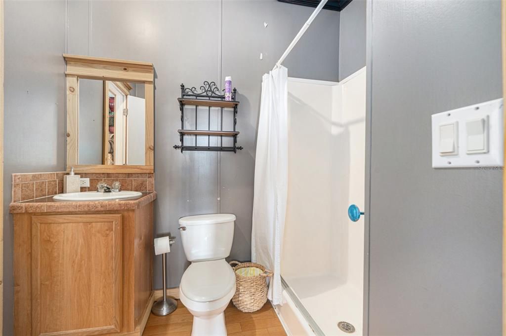 En Venta: $339,900 (4 camas, 3 baños, 2356 Pies cuadrados)