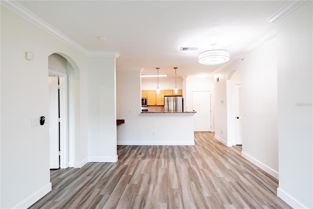 For Sale: $219,700 (2 beds, 2 baths, 1088 Square Feet)