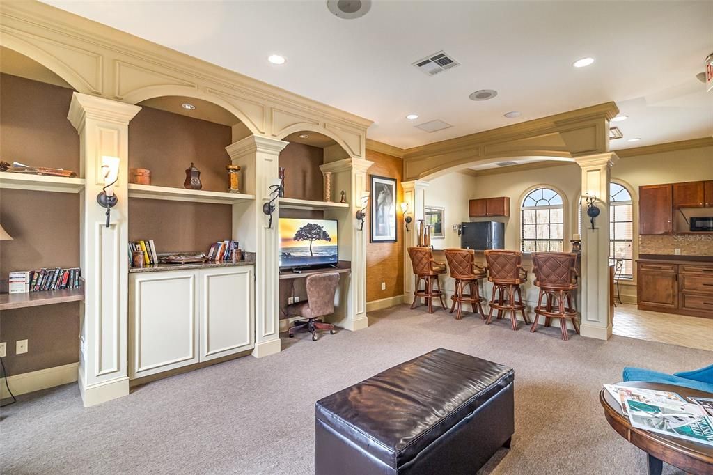 For Sale: $219,700 (2 beds, 2 baths, 1088 Square Feet)