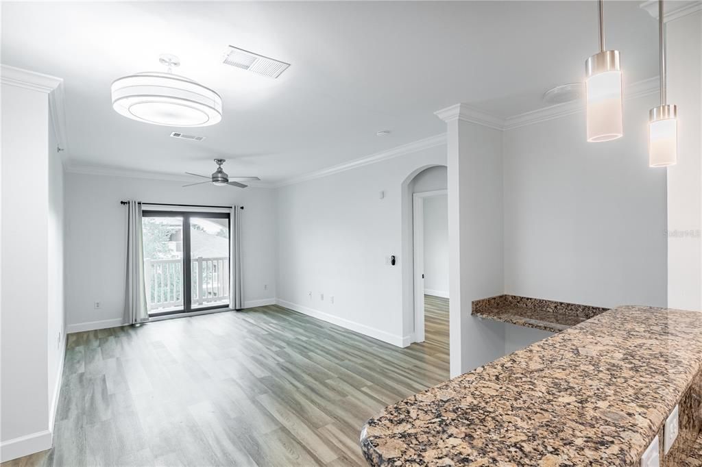 For Sale: $219,700 (2 beds, 2 baths, 1088 Square Feet)