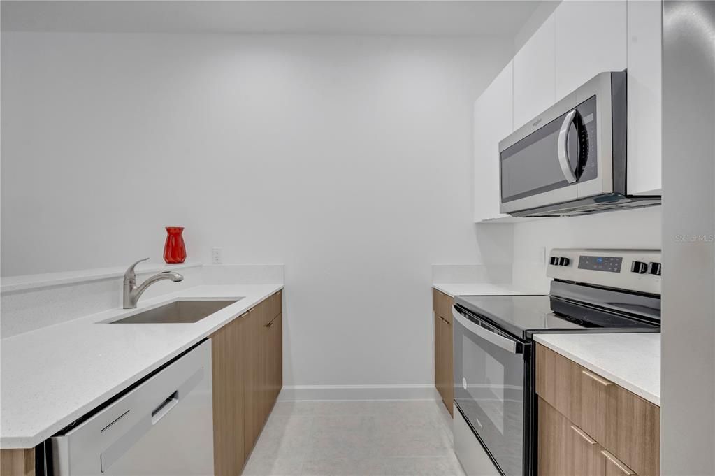 For Rent: $1,400 (2 beds, 2 baths, 1056 Square Feet)