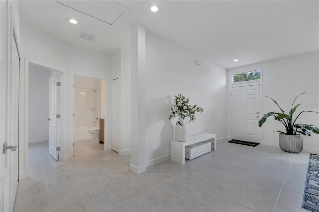 For Rent: $1,400 (2 beds, 2 baths, 1056 Square Feet)