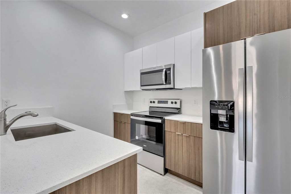 For Rent: $1,400 (2 beds, 2 baths, 1056 Square Feet)