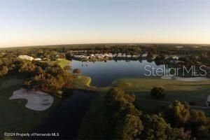 合同活跃: $599,900 (4 贝兹, 3 浴室, 3133 平方英尺)