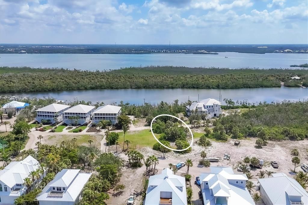 待售: $167,000 (0.14 acres)