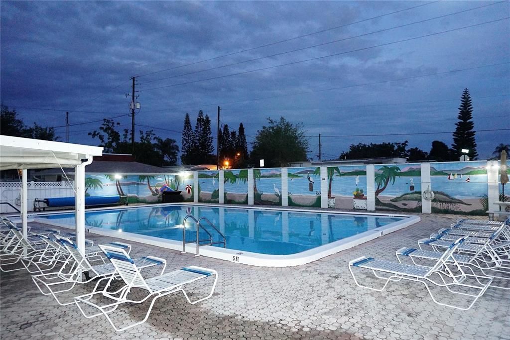 For Sale: $154,900 (2 beds, 1 baths, 825 Square Feet)