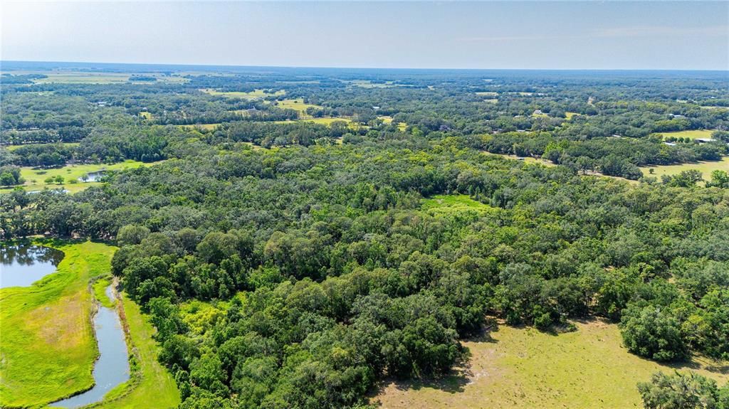 待售: $4,000,000 (40.00 acres)