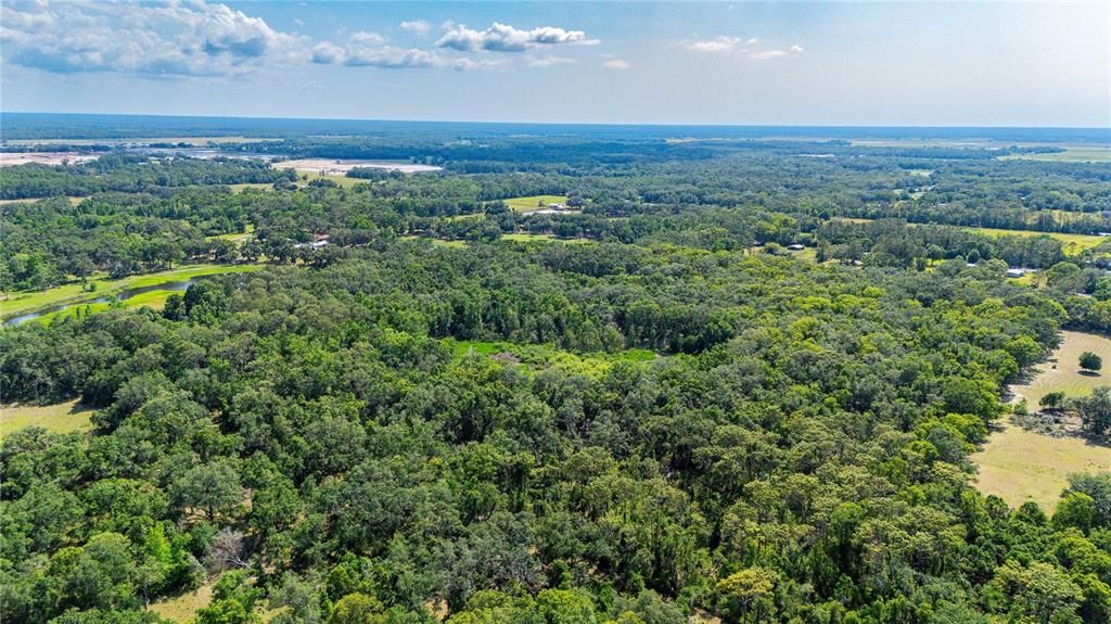 待售: $4,000,000 (40.00 acres)
