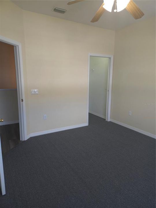 For Sale: $339,900 (4 beds, 3 baths, 2604 Square Feet)