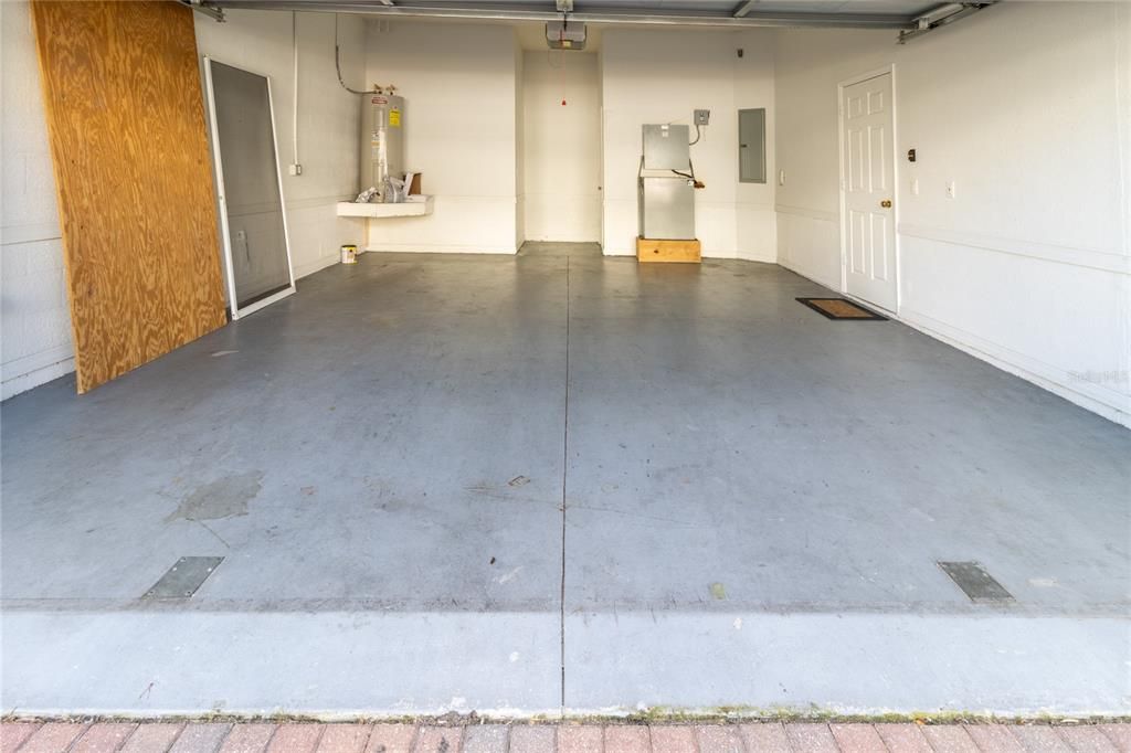 For Sale: $339,900 (4 beds, 3 baths, 2604 Square Feet)