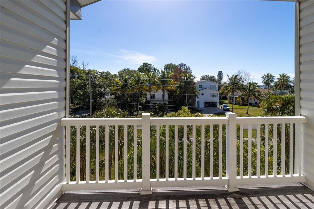 For Sale: $339,900 (4 beds, 3 baths, 2604 Square Feet)