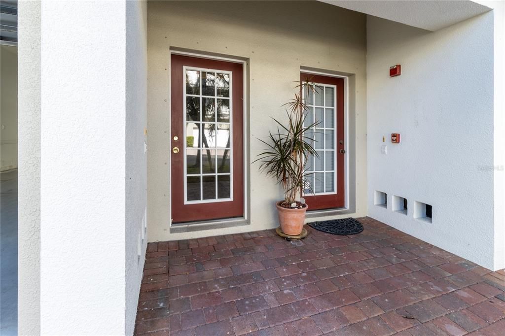 For Sale: $339,900 (4 beds, 3 baths, 2604 Square Feet)