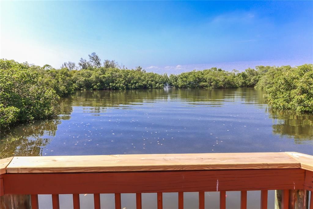 For Sale: $339,900 (4 beds, 3 baths, 2604 Square Feet)