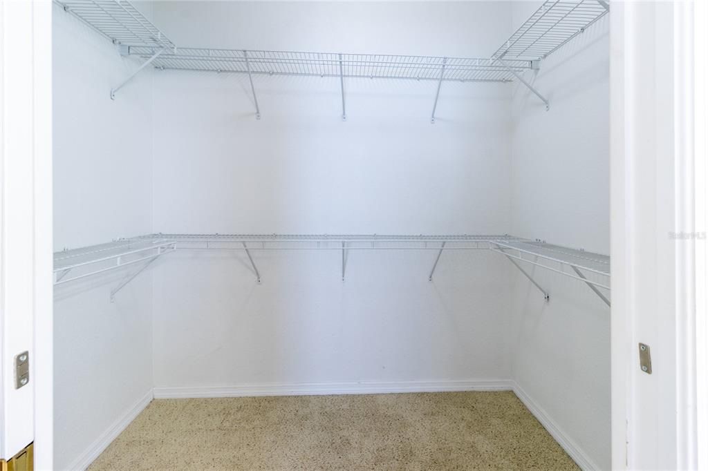 For Sale: $339,900 (4 beds, 3 baths, 2604 Square Feet)