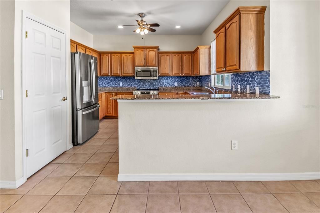 For Sale: $339,900 (4 beds, 3 baths, 2604 Square Feet)