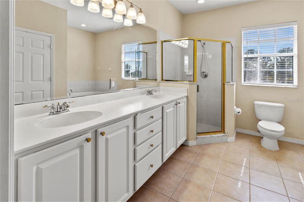 For Sale: $339,900 (4 beds, 3 baths, 2604 Square Feet)