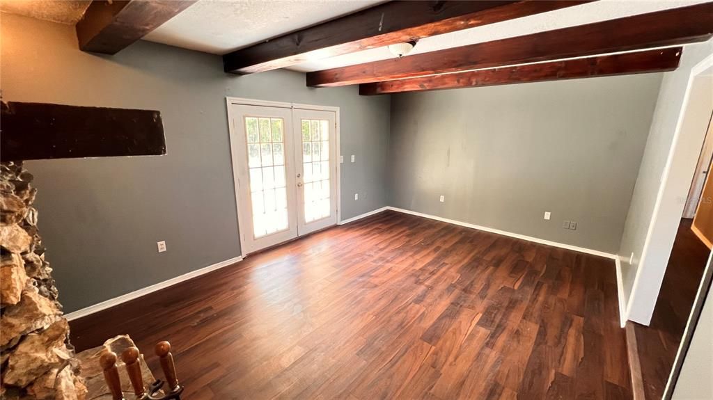 В аренду: $2,149 (3 спален, 2 ванн, 1686 Квадратных фут)