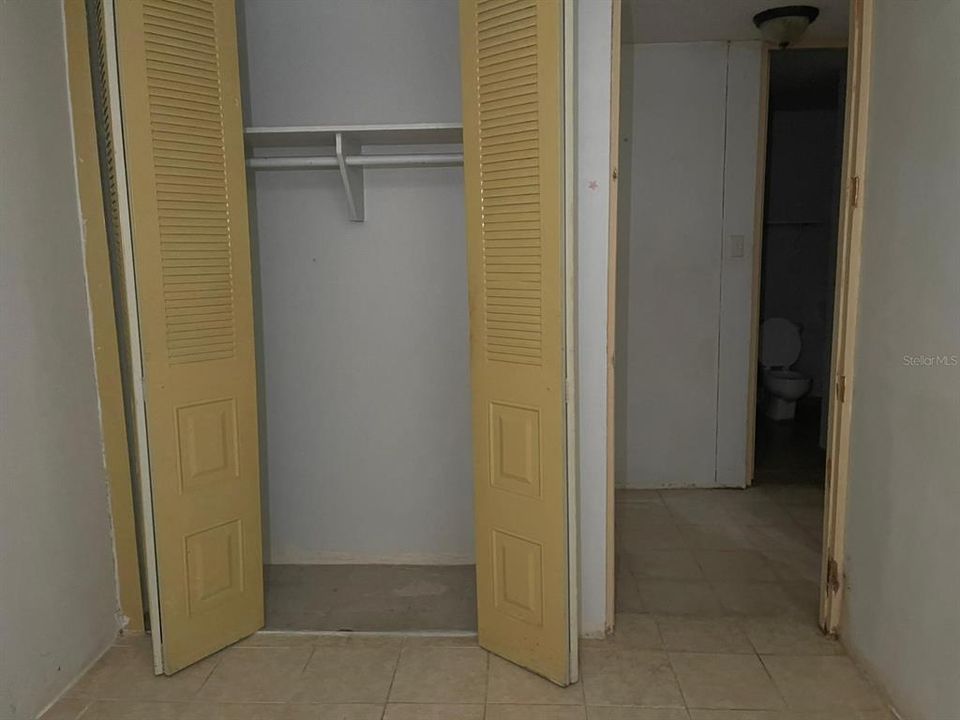 For Sale: $80,000 (3 beds, 1 baths, 907 Square Feet)