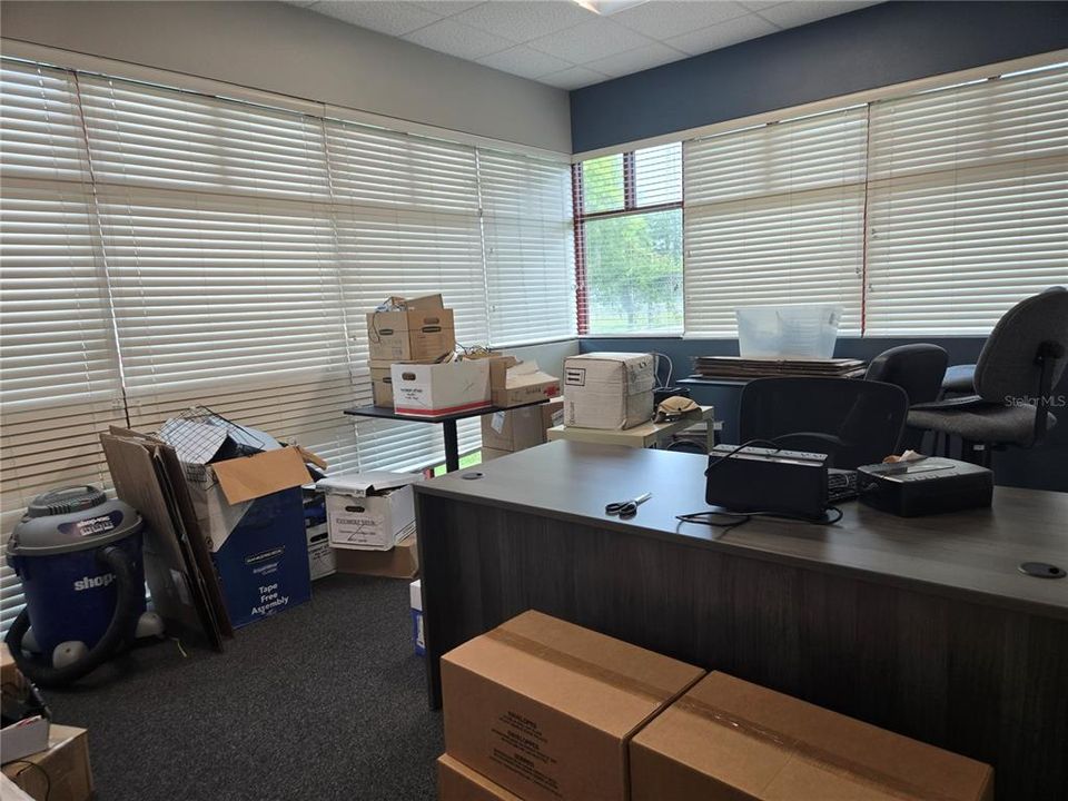 合同活跃: $3,749,900 (0 贝兹, 0 浴室, 17291 平方英尺)