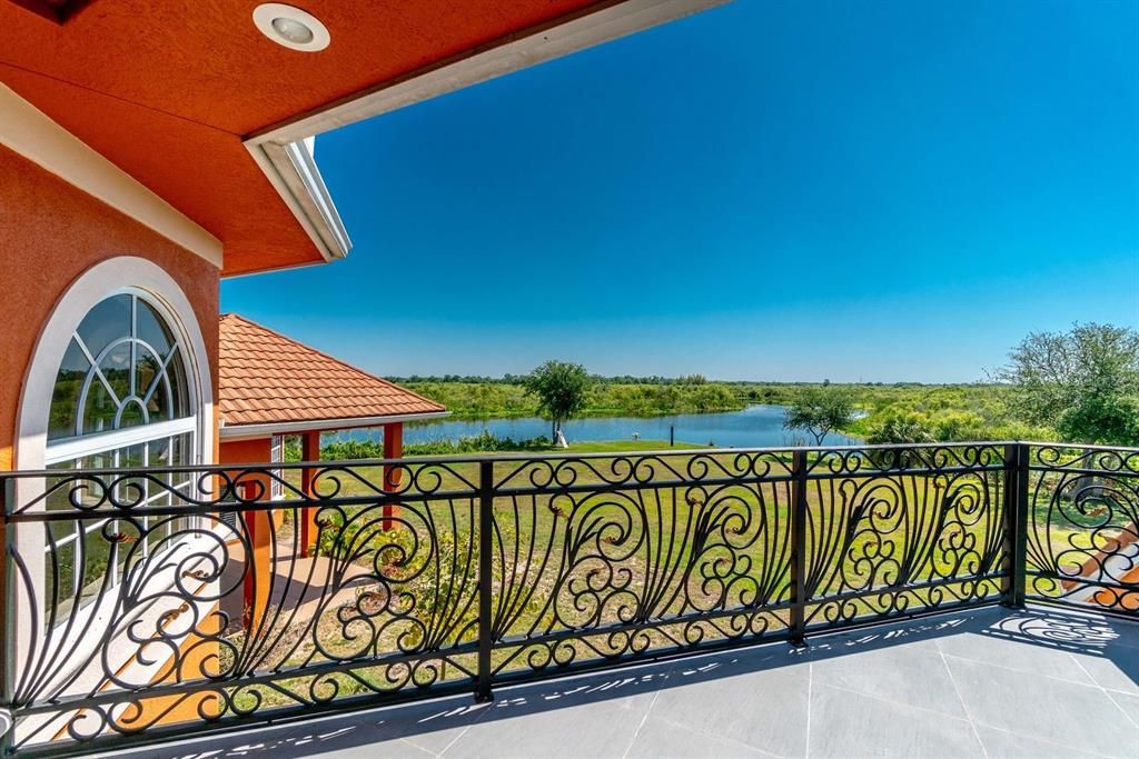 На продажу: $2,597,000 (7 спален, 8 ванн, 8981 Квадратных фут)