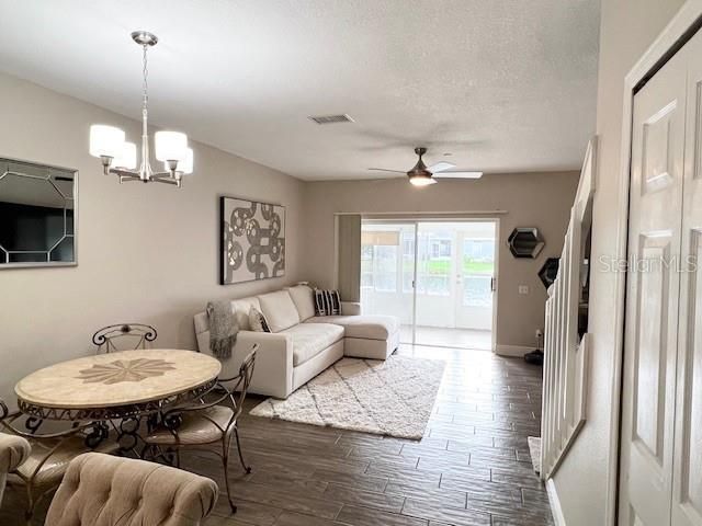 For Sale: $280,000 (2 beds, 2 baths, 1110 Square Feet)