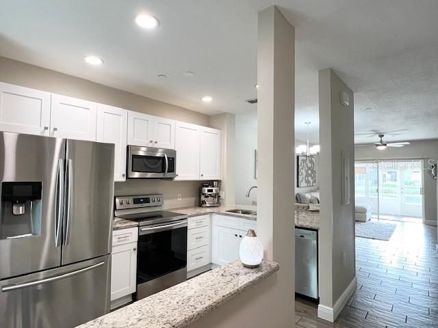 For Sale: $280,000 (2 beds, 2 baths, 1110 Square Feet)