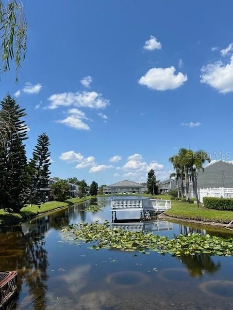 For Sale: $280,000 (2 beds, 2 baths, 1110 Square Feet)