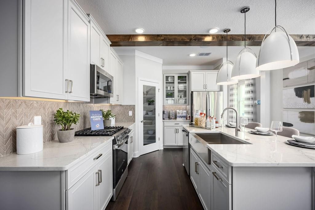 For Sale: $819,990 (4 beds, 3 baths, 2728 Square Feet)