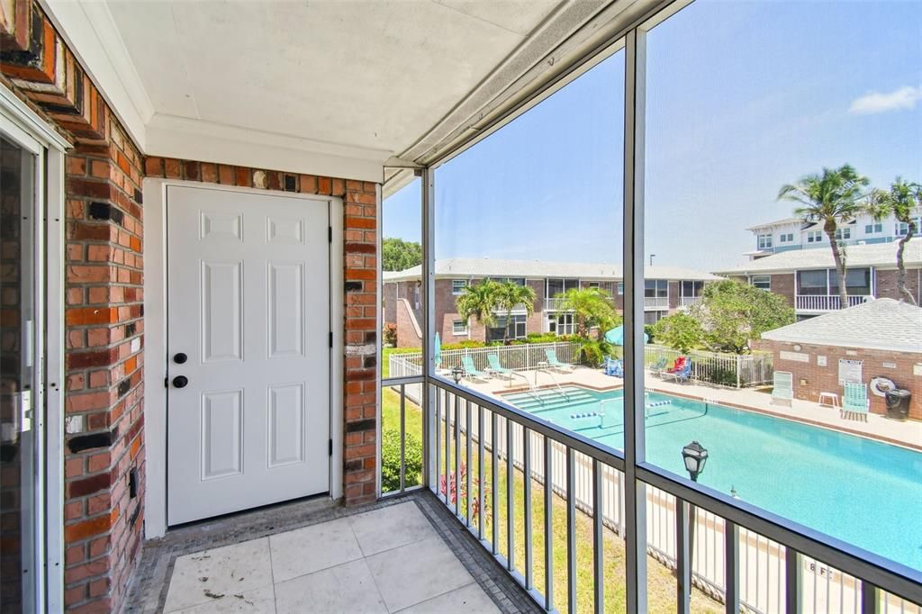 Active With Contract: $185,000 (2 beds, 2 baths, 1075 Square Feet)