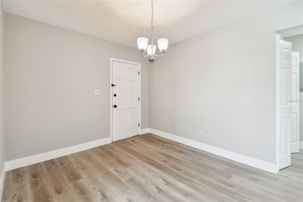 Active With Contract: $185,000 (2 beds, 2 baths, 1075 Square Feet)