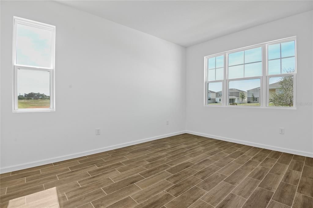 Active With Contract: $436,643 (5 beds, 3 baths, 3030 Square Feet)