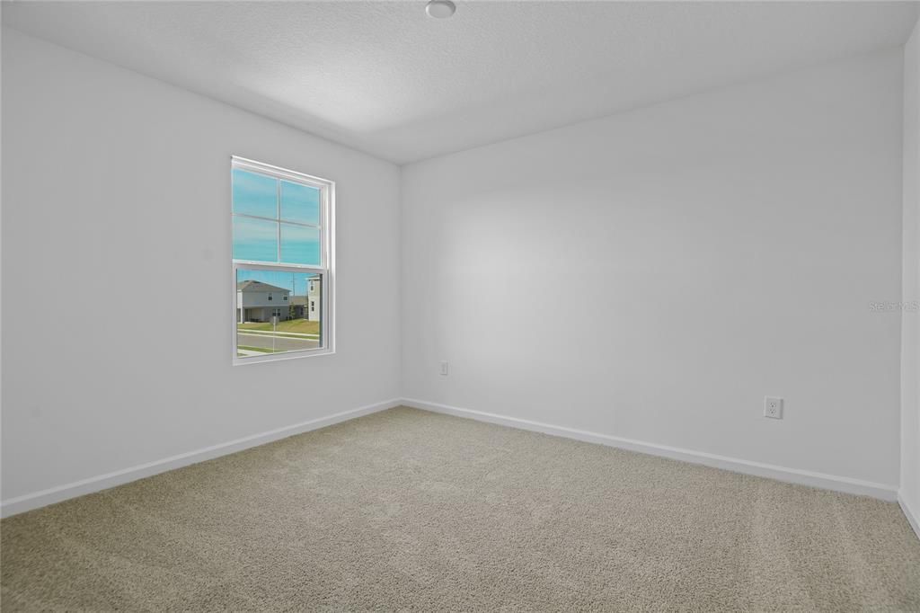 Active With Contract: $436,643 (5 beds, 3 baths, 3030 Square Feet)