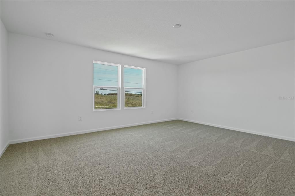 Active With Contract: $436,643 (5 beds, 3 baths, 3030 Square Feet)