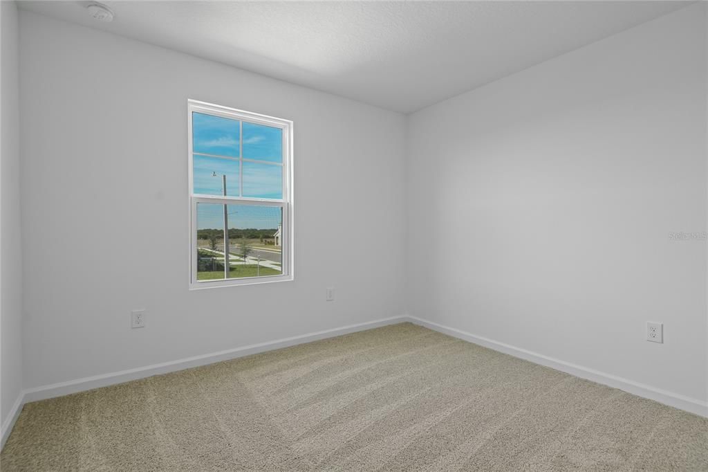 Active With Contract: $436,643 (5 beds, 3 baths, 3030 Square Feet)