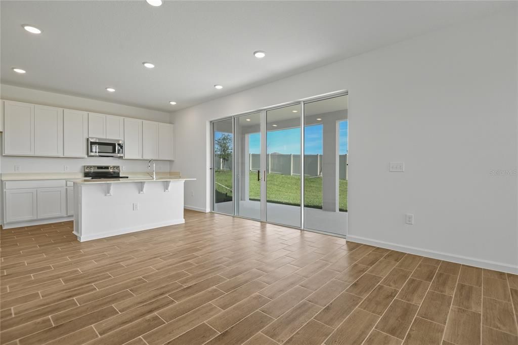 Active With Contract: $436,643 (5 beds, 3 baths, 3030 Square Feet)