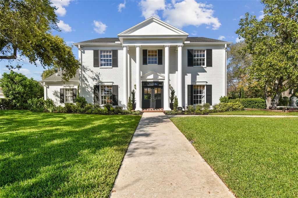 Recently Sold: $2,400,000 (5 beds, 3 baths, 4264 Square Feet)