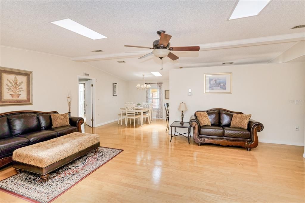 En Venta: $234,900 (3 camas, 2 baños, 1876 Pies cuadrados)