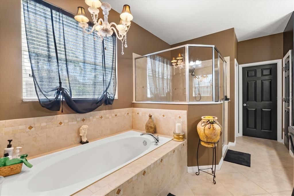 Active With Contract: $617,500 (5 beds, 4 baths, 2830 Square Feet)