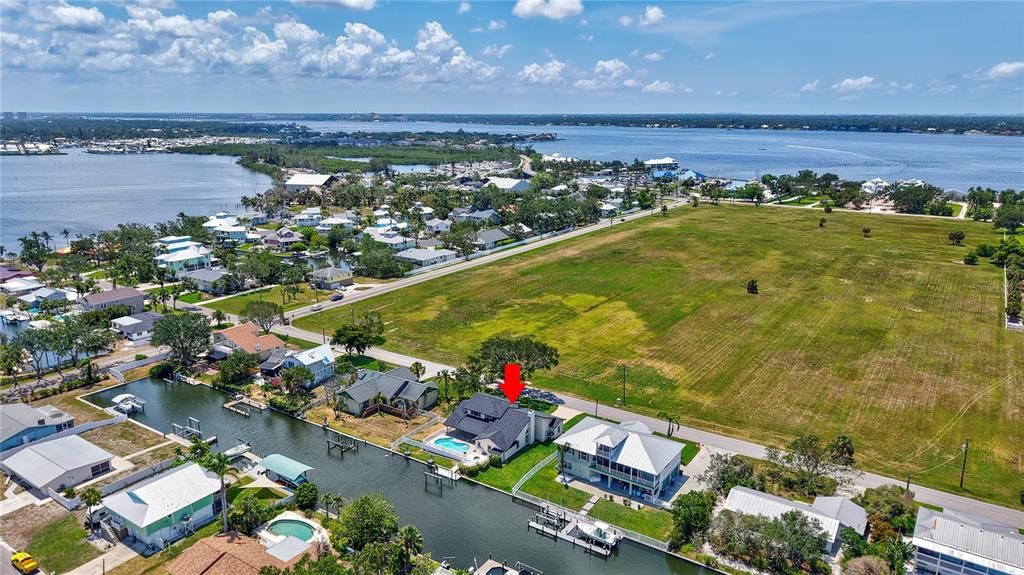 На продажу: $1,100,000 (4 спален, 3 ванн, 2777 Квадратных фут)