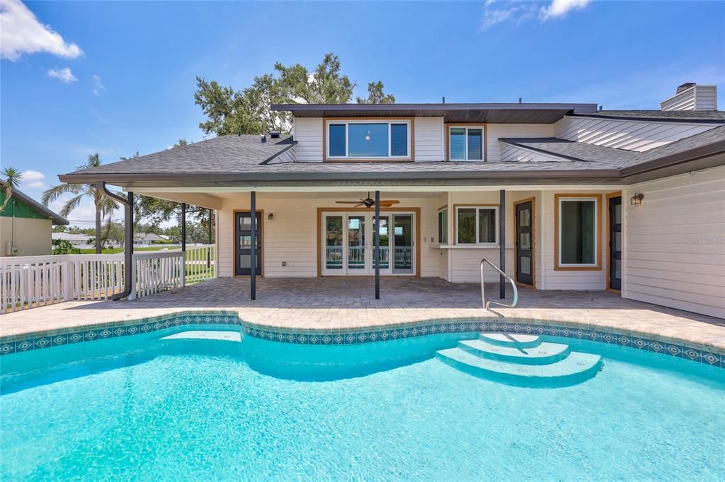 На продажу: $1,100,000 (4 спален, 3 ванн, 2777 Квадратных фут)